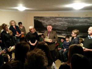 734933_1157240647622224_2027287797051686235_n